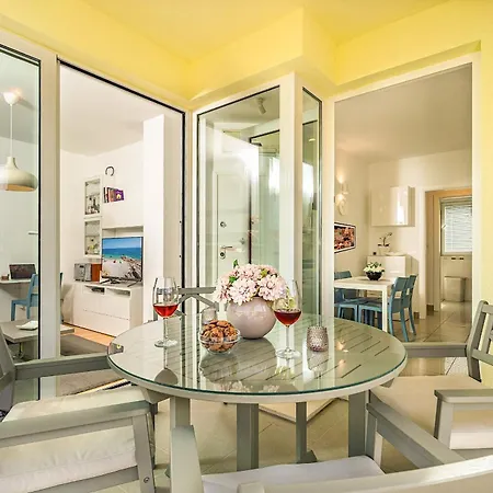 Ana Apartment *