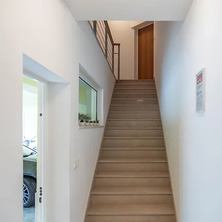 Ana Apartment