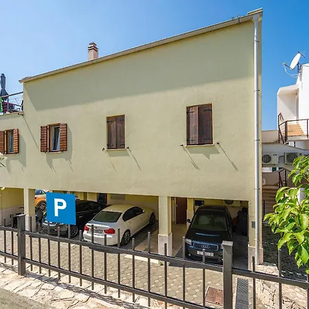 Apartment Ana